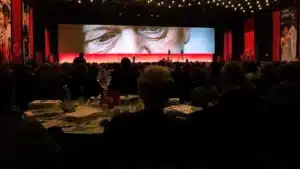 FOA-kongres med scenografi og AV-teknisk løsning af Get Visual